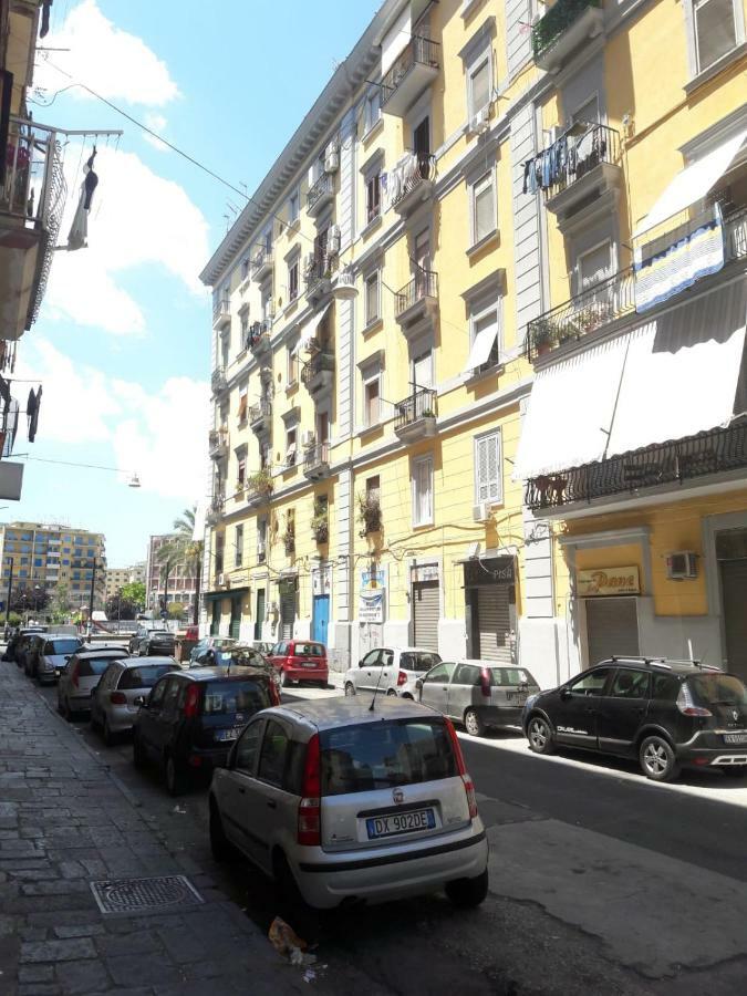 Napoli Charme Lägenhet Exteriör bild